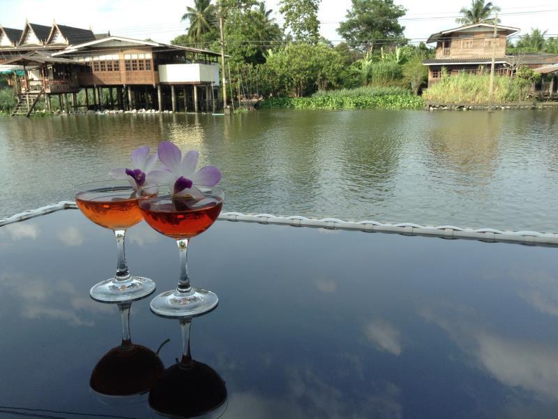 Reunrimnam Resort & Hotel Bang Kruai Exterior foto
